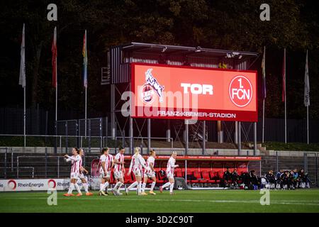 COLOGNE, ALLEMAGNE - 31 OCTOBRE 2025 : le match des femmes Bundesliga 1.FC Koeln vs 1. FC Nuernberg au stade Franz Kremer Banque D'Images