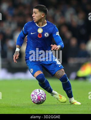 Londres, Royaume-Uni. 01 novembre 2025. Londres, Angleterre, 01 novembre 2025 : Enzo Fernandez (8 Chelsea) lors du match de premier League entre Tottenham Hotspur et Chelsea au Tottenham Hotspur Stadium à Londres, Angleterre. (Photo de Jay Patel/Sports Press photo/SPP) crédit : SPP Sport Press photo. /Alamy Live News Banque D'Images