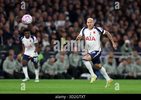 Londres, Royaume-Uni. 01 novembre 2025. Richarlison de Tottenham Hotspur en action. Premier League match, Tottenham Hotspur contre Chelsea au Tottenham Hotspur Stadium à Londres le samedi 1er novembre 2025. Cette image ne peut être utilisée qu'à des fins éditoriales. Usage éditorial exclusif photo par Andrew Orchard/Alamy Live News Banque D'Images