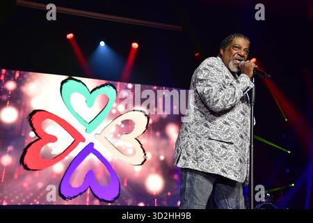 16. Gala de charité de rires Sidney Youngblood singt live zur 16. Gala de charité des coeurs rigolais im JM Marriott Hotel à Berlin AM 01.11.2025 *** 16 Gala de charité des coeurs rigolais Sidney Youngblood chante en direct au 16 Gala de charité des coeurs rigolais au JM Marriott Hotel à Berlin le 01 11 2025 Photopress Mueller Banque D'Images