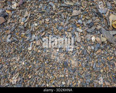 Divers rochers dans un cadre extérieur naturel pendant la journée Banque D'Images
