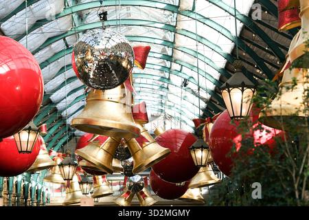 Londres, Royaume-Uni. 2 Nov 2025. Décorations de Noël à Londres. Covent Garden. Credit : Matthew Chattle/Alamy Live News Banque D'Images