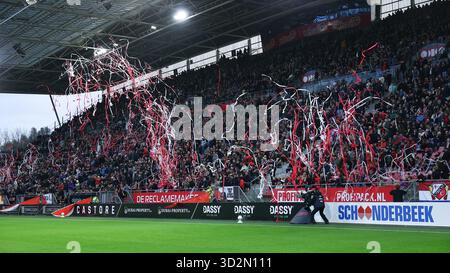 Utrecht, pays-Bas. 02 novembre 2025. UTRECHT, 02-11-2025, stade Galgenwaard, saison 2025/2026, Football Néerlandais Eredivisie, match entre le FC Utrecht et le NEC Nijmegen, photo montre les supporters du FC Utrecht crédit : Pro Shots/Alamy Live News Banque D'Images