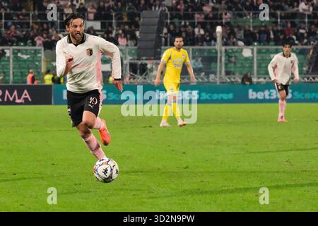 Palerme, Italie, 1er novembre 2025. Stade Renzo Barbera, Palerme vs Pescara, match valable pour le championnat de Serie B 2025/2026. Sur la photo : Bartosz Bereszynski (Palerme FC) Banque D'Images