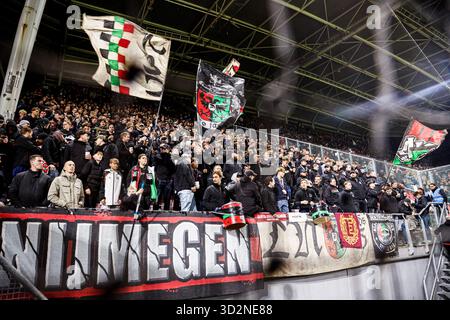 Utrecht, pays-Bas. 02 novembre 2025. UTRECHT, PAYS-BAS - 2 NOVEMBRE : fans de NEC lors du match Néerlandais Eredivisie entre le FC Utrecht et le NEC Nijmegen au Stadion Galgenwaard le 2 novembre 2025 à Utrecht, pays-Bas. (Photo de Broer van den Boom/Orange Pictures) crédit : Orange pics BV/Alamy Live News Banque D'Images
