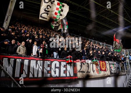 Utrecht, pays-Bas. 02 novembre 2025. UTRECHT, PAYS-BAS - 2 NOVEMBRE : fans de NEC lors du match Néerlandais Eredivisie entre le FC Utrecht et le NEC Nijmegen au Stadion Galgenwaard le 2 novembre 2025 à Utrecht, pays-Bas. (Photo de Broer van den Boom/Orange Pictures) crédit : Orange pics BV/Alamy Live News Banque D'Images