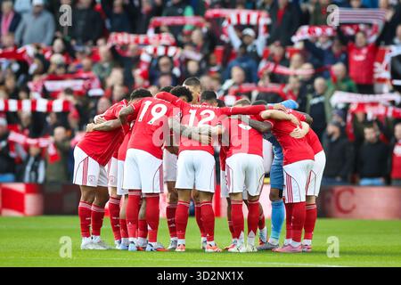 West Bridgford, Royaume-Uni. 01 novembre 2025. Forest caucdle pendant le match de Nottingham Forest contre Manchester United premier League au City Ground, West Bridgford, Angleterre le 1er novembre 2025 crédit : Phil Duncan/Every second Media crédit : Every second Media/Alamy Live News Banque D'Images