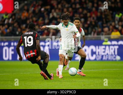 Turin, Italie. 02 novembre 2025. Paulo Dybala de L'AS Roma lors de la série A italienne, saison 2025-2026, match de football entre l'AC Milan et L'AS Roma le 02 novembre 2025 au Stadio Giuseppe Meazza, San SRIO, Milan, Italie. Crédit : Nderim Kaceli/Alamy Live News Banque D'Images