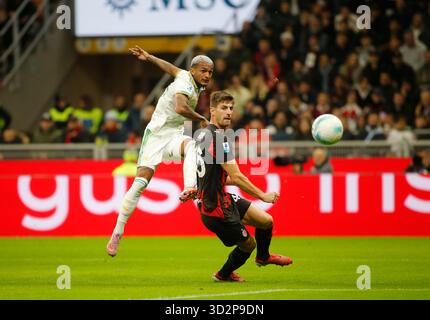 Turin, Italie. 02 novembre 2025. Wesley de L'AS Roma lors de la série A italienne, saison 2025-2026, match de football entre l'AC Milan et L'AS Roma le 02 novembre 2025 au Stadio Giuseppe Meazza, San SRIO, Milan, Italie. Crédit : Nderim Kaceli/Alamy Live News Banque D'Images
