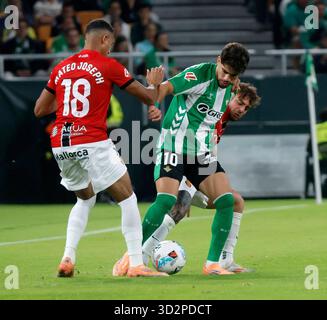 Espagnol la Liga EA Sports match de football Betis vs Mallorca au stade la Cartuja à Séville, Espagne. 02 novembre 2025. SEVILLA 02/11/2025 JORNADA 11 LIGA EA SPORTS 900/cordon Press Credit : CORDON PRESS/Alamy Live News Banque D'Images