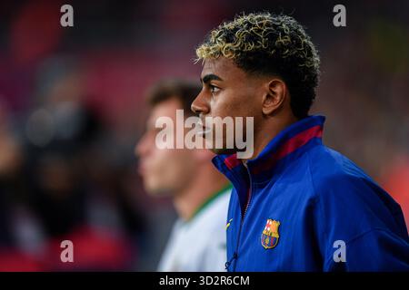 Barcelone, ESP. 02 novembre 2025. FC BARCELONE vs ELCHE CF 2 novembre 2025 Lamine Yamal (10) du FC Barcelone lors du match entre FC Barcelone et Elche CF correspondant à la neuvième journée de la Liga EA Sports au stade Olimpic Lluis Companys de Montjuïc à Barcelone, Espagne. Crédit : Rosdemora/Alamy Live News Banque D'Images