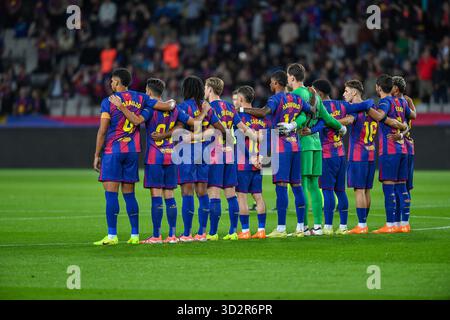Barcelone, ESP. 02 novembre 2025. FC BARCELONE vs ELCHE CF 2 novembre 2025 équipe du FC Barcelone avant le match entre FC Barcelone et Elche CF correspondant à la neuvième journée de la Liga EA Sports au stade Olimpic Lluis Companys de Montjuïc à Barcelone, Espagne. Crédit : Rosdemora/Alamy Live News Banque D'Images
