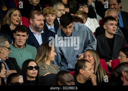 Barcelone, Espagne. 02 novembre 2025. Pedro Gonzalez 'Pedri' (FC Barcelone) vu lors du match la Liga EA Sports entre le FC Barcelone et Elche CF à Estadi Olimpic LluÌs Companys. Score final : FC Barcelone 3 :1 Elche CF. Crédit : SOPA images Limited/Alamy Live News Banque D'Images