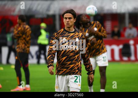 Milan, Italie, 03 novembre 2025. Paulo Dybala en action lors du match de Serie A entre l'AC Milan et L'AS Roma au stade Giuseppe Meazza de Milan, Italie crédit : Mairo Cinquetti/Alamy Live News Banque D'Images