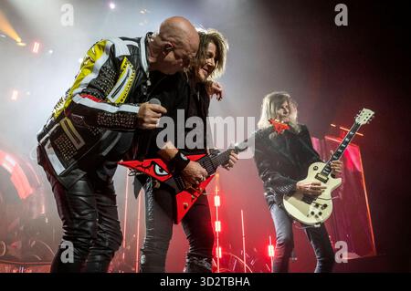 Michael Kiske, Kai Hansen und Michael Weikath von Helloween live BEI einem Konzert ihrer 40 Years Anniversary Tour in der Barclays Arena. Hambourg, 01.11.2025 Foto :XC.xSpeidelx/xFuturexImagex helloween 5124 Banque D'Images