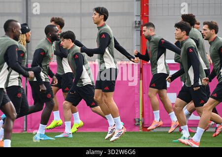 Munich, Deutschland. 03 Nov, 2025. Joueur, Hiroki Ito (FC Bayern Munich, milieu). Formation finale le 3 novembre 2025. Football Champions League, saison 2025/26 : Paris Saint-Germain vs FC Bayern Munich ? Crédit : dpa/Alamy Live News Banque D'Images