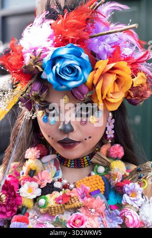 Londres, Columbia Road, célébration mexicaine de la Journée des morts, jour de la Toussaint, 1er novembre 2025. Banque D'Images