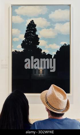 René Magritte (1898-1967), Empire de lumière, 1953-1954, huile sur toile, Musée de la collection Peggy Guggenheim, Venise, Venise, Vénétie, Italie Banque D'Images