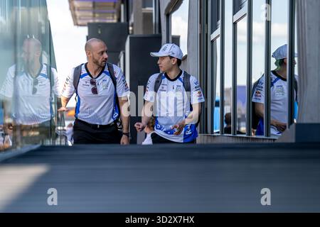 Mogyorod, Hongrie, 01 août 2025, Ayumu Iwasa, le pilote de réserve de l'équipe Racing Bulls qui assiste aux essais du Grand Prix de Hongrie 2025, qui se déroulent à Mogyorod, en Hongrie. Crédit : Michael Potts/Alamy Live News Banque D'Images