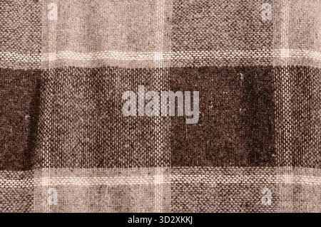 Texture de tissu à carreaux doux dans des nuances de moka-mousse, fibres tissées détaillées Banque D'Images