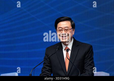 Hong Kong, Hong Kong. 04th Nov, 2025. John Lee, directeur général de Hong Kong, s'exprimant au Sommet mondial sur l'investissement des leaders financiers, le 4 novembre 2025 à Hong Kong (photo de Vernon Yuen/Nexpher images/Sipa USA) crédit : Sipa USA/Alamy Live News Banque D'Images