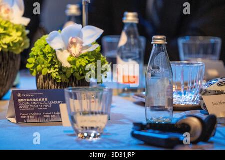 Hong Kong, Hong Kong. 04th Nov, 2025. Une table au Global Financial leaders Investment Summit le 4 novembre 2025 à Hong Kong (photo de Vernon Yuen/Nexpher images/Sipa USA) crédit : Sipa USA/Alamy Live News Banque D'Images