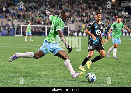 Seattle, États-Unis. 3 novembre 2025. 03 novembre 2025 : le défenseur des Sounders de Seattle Yeimar GÃ³mez Andrade (28 ans) lors du match éliminatoire du premier tour de la Coupe MLS entre les Sounders de Seattle et le Minnesota United à Seattle WA Seattle bat le Minnesota 4-2. Steve Faber/CSM crédit : Cal Sport Media/Alamy Live News Banque D'Images