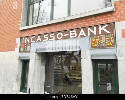 Amsterdam, pays-Bas. 20 février 2025. La façade historique de la banque incasso à Amsterdam. Banque D'Images