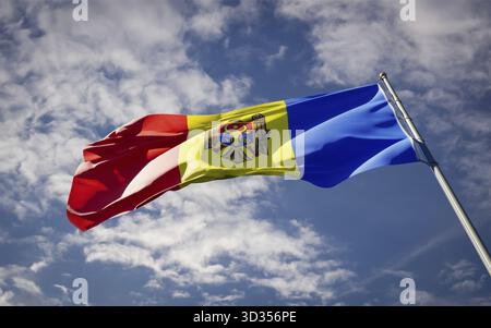 Beau drapeau national de Moldavie flottant sur fond de ciel. Gros plan bas angle Moldavie drapeau illustration 3D. Banque D'Images