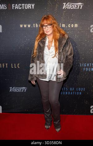 Los Angeles, États-Unis. 03 Nov, 2025. L'actrice Sage Stevens assiste à la première mondiale de The Gift à Hollywood American Legion Post 43, Los Angeles, CA, 3 novembre 2025 crédit : Eugene Powers/Alamy Live News Banque D'Images