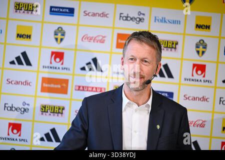 Stockholm, Suède. 05 novembre 2025. STOCKHOLM, SUÈDE 20251105Le capitaine de l'équipe nationale Graham Potter présente sa première équipe pour l'équipe nationale masculine de football avant les prochaines qualifications de la Coupe du monde. Photo : Pontus Lundahl/TT/Code 10050 ce texte est traduit automatiquement crédit : TT News Agency/Alamy Live News Banque D'Images