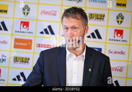 Stockholm, Suède. 05 novembre 2025. STOCKHOLM, SUÈDE 20251105Le capitaine de l'équipe nationale Graham Potter présente sa première équipe pour l'équipe nationale masculine de football avant les prochaines qualifications de la Coupe du monde. Photo : Pontus Lundahl/TT/Code 10050 ce texte est traduit automatiquement crédit : TT News Agency/Alamy Live News Banque D'Images