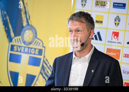 Stockholm, Suède. 05 novembre 2025. STOCKHOLM, SUÈDE 20251105Le capitaine de l'équipe nationale Graham Potter présente sa première équipe pour l'équipe nationale masculine de football avant les prochaines qualifications de la Coupe du monde. Photo : Pontus Lundahl/TT/Code 10050 ce texte est traduit automatiquement crédit : TT News Agency/Alamy Live News Banque D'Images