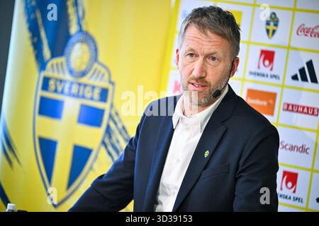 Stockholm, Suède. 05 novembre 2025. STOCKHOLM, SUÈDE 20251105Le capitaine de l'équipe nationale Graham Potter présente sa première équipe pour l'équipe nationale masculine de football avant les prochaines qualifications de la Coupe du monde. Photo : Pontus Lundahl/TT/Code 10050 ce texte est traduit automatiquement crédit : TT News Agency/Alamy Live News Banque D'Images