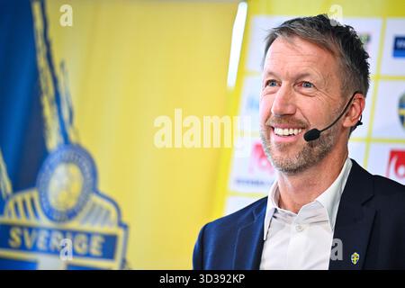 Stockholm, Suède. 05 novembre 2025. STOCKHOLM, SUÈDE 20251105Le capitaine de l'équipe nationale Graham Potter présente sa première équipe pour l'équipe nationale masculine de football avant les prochaines qualifications de la Coupe du monde. Photo : Pontus Lundahl/TT/Code 10050 ce texte est traduit automatiquement crédit : TT News Agency/Alamy Live News Banque D'Images