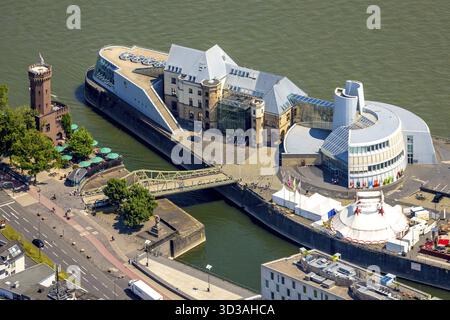 Vue aérienne du Musée du chocolat de Cologne, musée d'histoire culturelle spécial pour le chocolat sur une péninsule à Rheinauhafen à Cologne en Rhénanie Banque D'Images
