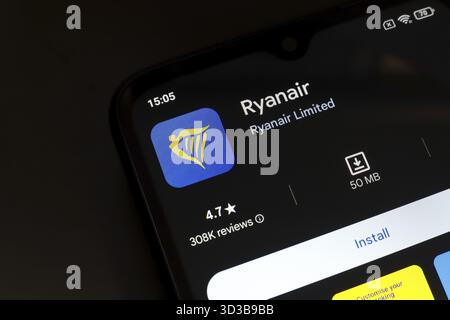 4 novembre 2024, Brésil. Dans cette illustration photo, le logo de l'application Ryanair est affiché sur l'écran d'un smartphone Banque D'Images