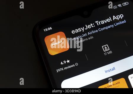 4 novembre 2024, Brésil. Dans cette illustration photo, le logo de l'application EasyJet Airlines est affiché sur l'écran d'un smartphone Banque D'Images
