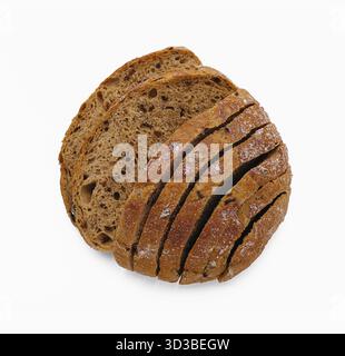 Nourriture, plat de pain au levain fraîchement cuit et de tranches de pain Banque D'Images