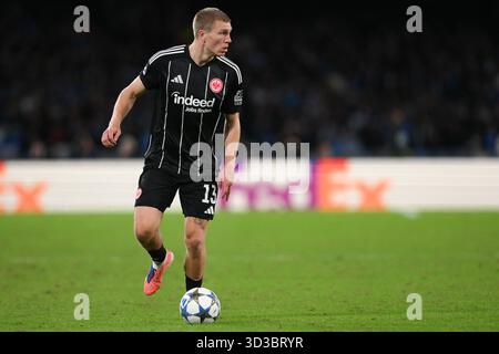 4 novembre 2025, Diego Armando Maradona Stadium, Naples, Italie ; UEFA Europa League Football match ; Napoli contre Francfort ; Rasmus Kristensen d'Eintrach Banque D'Images