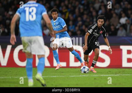 4 novembre 2025, Diego Armando Maradona Stadium, Naples, Italie ; UEFA Europa League Football match ; Napoli contre Francfort ; Nathaniel Brown d'Eintracht Banque D'Images