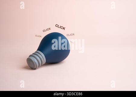 Une ampoule grillée : l'idée ne s'allumera pas. Aucune inspiration ou motivation pour le travail et la créativité. Épuisement professionnel. Bloc créatif, fatigue émotionnelle. Banque D'Images