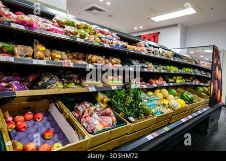 Londres Royaume-Uni, 06 novembre 2025, sélection de fruits végétariens frais sains Banque D'Images