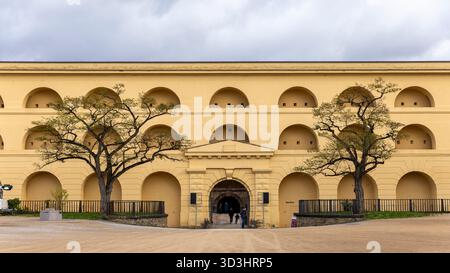 Forteresse d'Ehrenbreitstein à Coblence un jour d'automne Banque D'Images