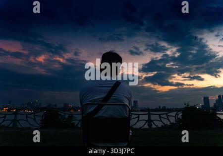 Ciel du coucher de soleil à Ha Noi Banque D'Images