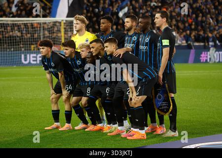 Bruges, Belgique. 05 novembre 2025. L'équipe du Club Brugge pose devant la Ligue des Champions de l'UEFA, phase de Ligue, match de football MD4 entre le Club Brugge KV et le FC Barcelone le 5 novembre 2025 au Jan Breydelstadion à Bruges, Belgique - photo Jean Catuffe/DPPI crédit : DPPI Media/Alamy Live News Banque D'Images