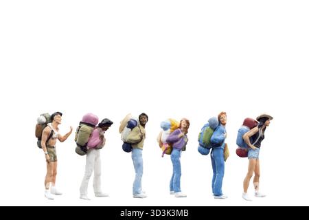 Backpacker miniature, gens touristiques isolés sur fond blanc avec chemin de clipping Banque D'Images