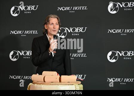 Rome, Italie. 06 novembre 2025. Rome : via Veneto. Ouverture de l'hôtel Nobu, cérémonie du saké. Sur la photo : Carlo Acampora crédit : Agence photo indépendante/Alamy Live News Banque D'Images