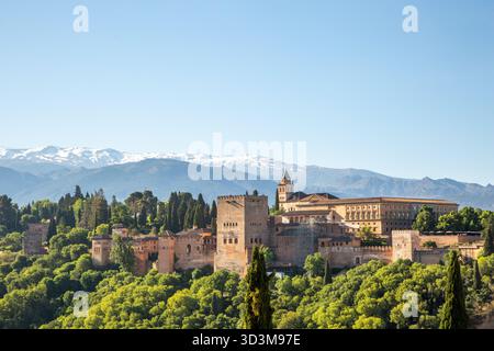 L'Alhambra, un complexe de palais et forteresse situé à Grenade, Andalousie, Espagne. C'est un site du patrimoine mondial de l'UNESCO et un site islamique bien connu Banque D'Images