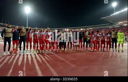 Belgrade, Serbie. 6 novembre 2025. Les joueurs de Crvena Zvezda célèbrent leur victoire après avoir remporté le match de football de l'UEFA Europa League entre Crvena Zvezda et LOSC Lille à Belgrade, Serbie, le 6 novembre 2025. Crédit : Predrag Milosavljevic/Xinhua/Alamy Live News Banque D'Images